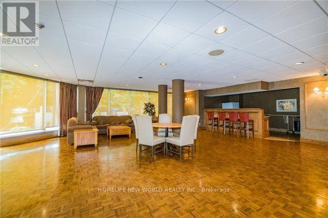 2210 - 350 Webb Drive, Mississauga, ON - Indoor