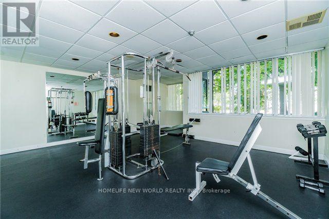 2210 - 350 Webb Drive, Mississauga, ON - Indoor Photo Showing Gym Room