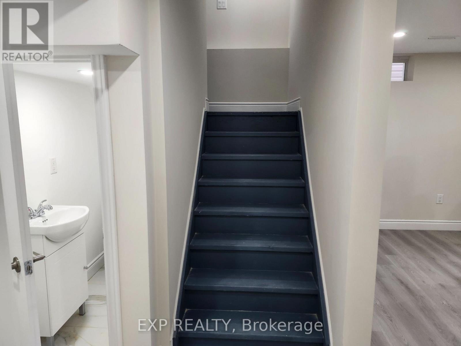 182 Esther Crescent, Thorold (Hurricane/Merrittville), ON - Indoor Photo Showing Other Room