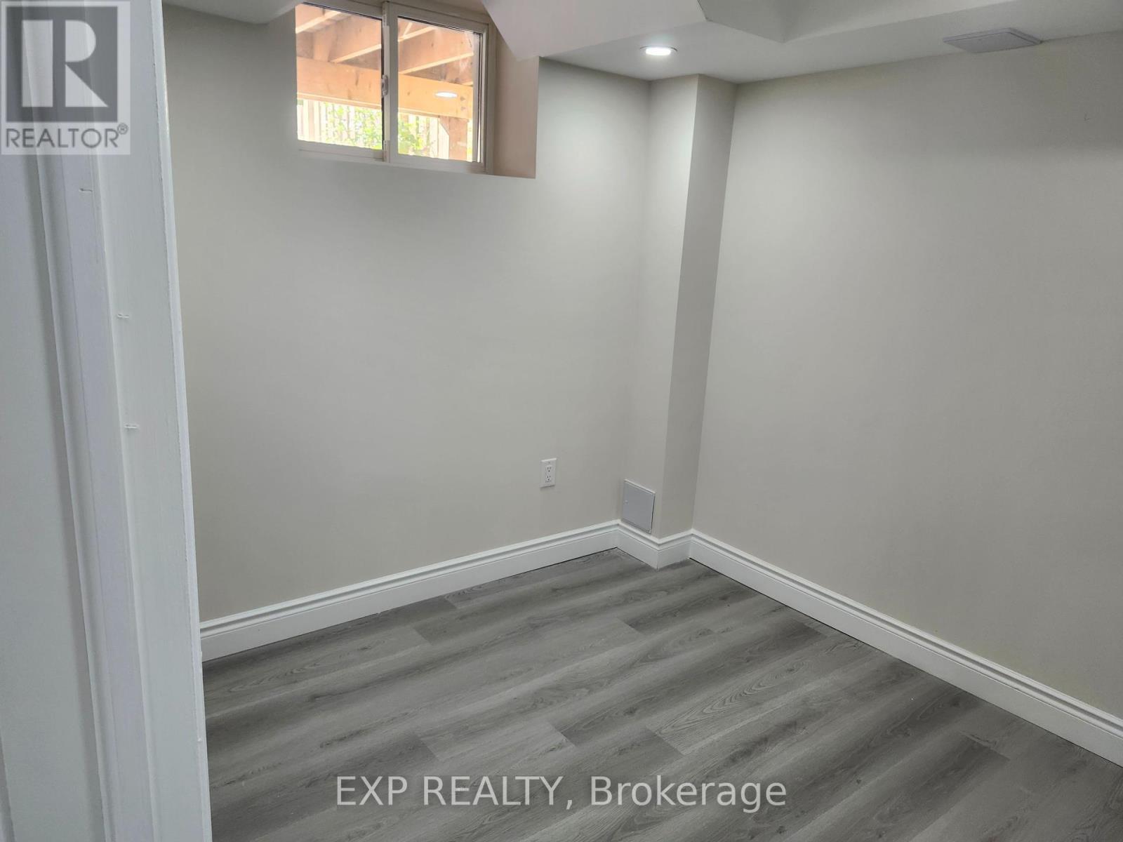 182 Esther Crescent, Thorold (Hurricane/Merrittville), ON - Indoor Photo Showing Other Room