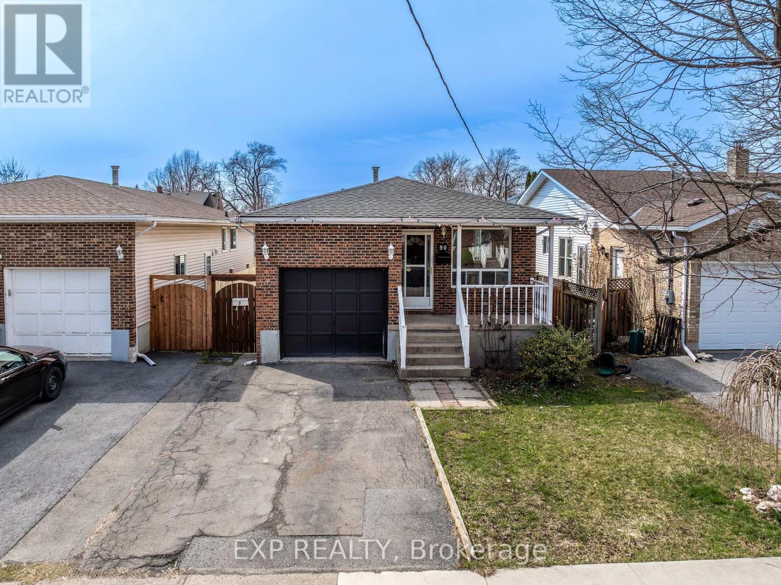 Lower - 90 Commercial Street, Welland (Lincoln/Crowland), ON - Outdoor