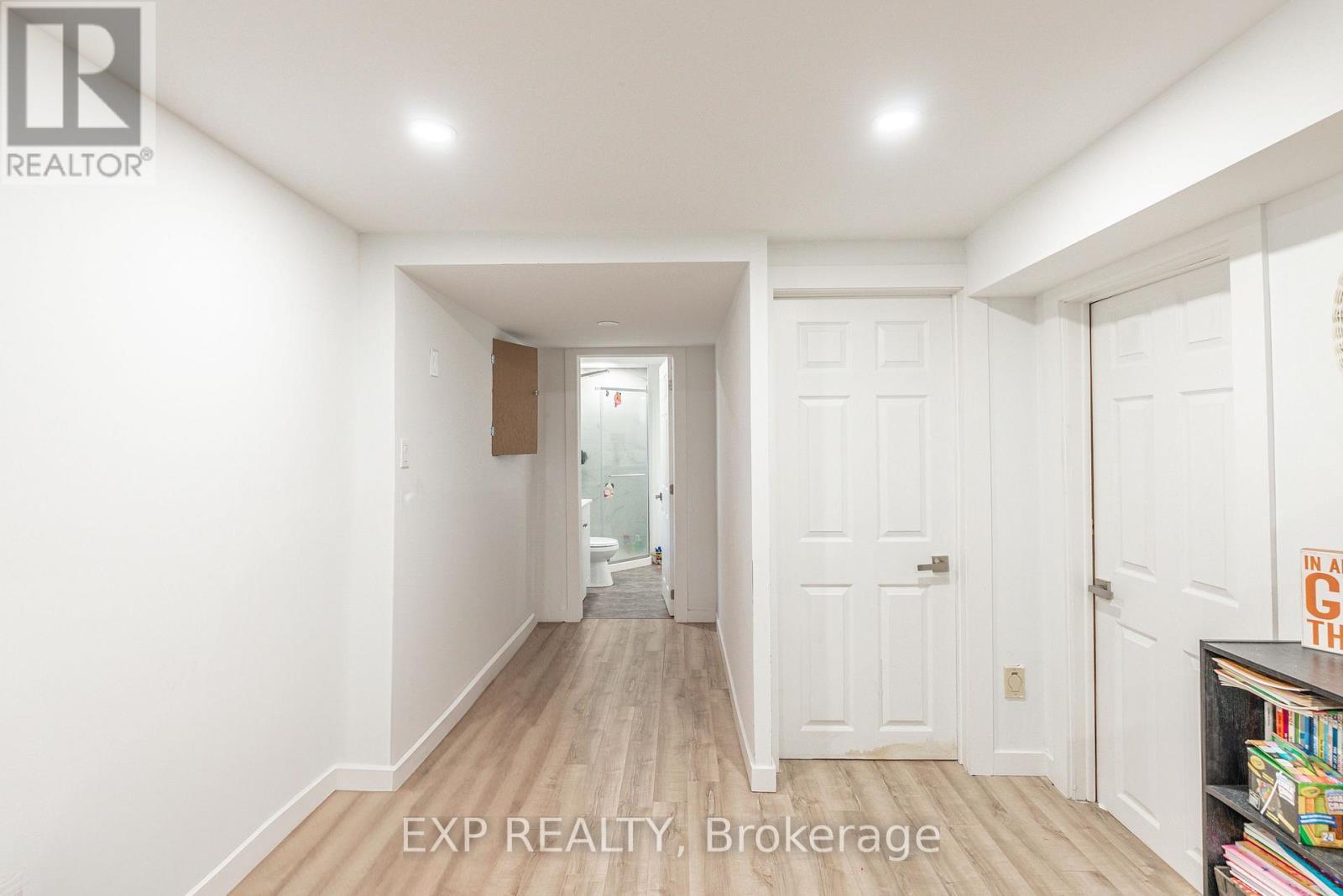 Lower - 90 Commercial Street, Welland (Lincoln/Crowland), ON - Indoor Photo Showing Other Room