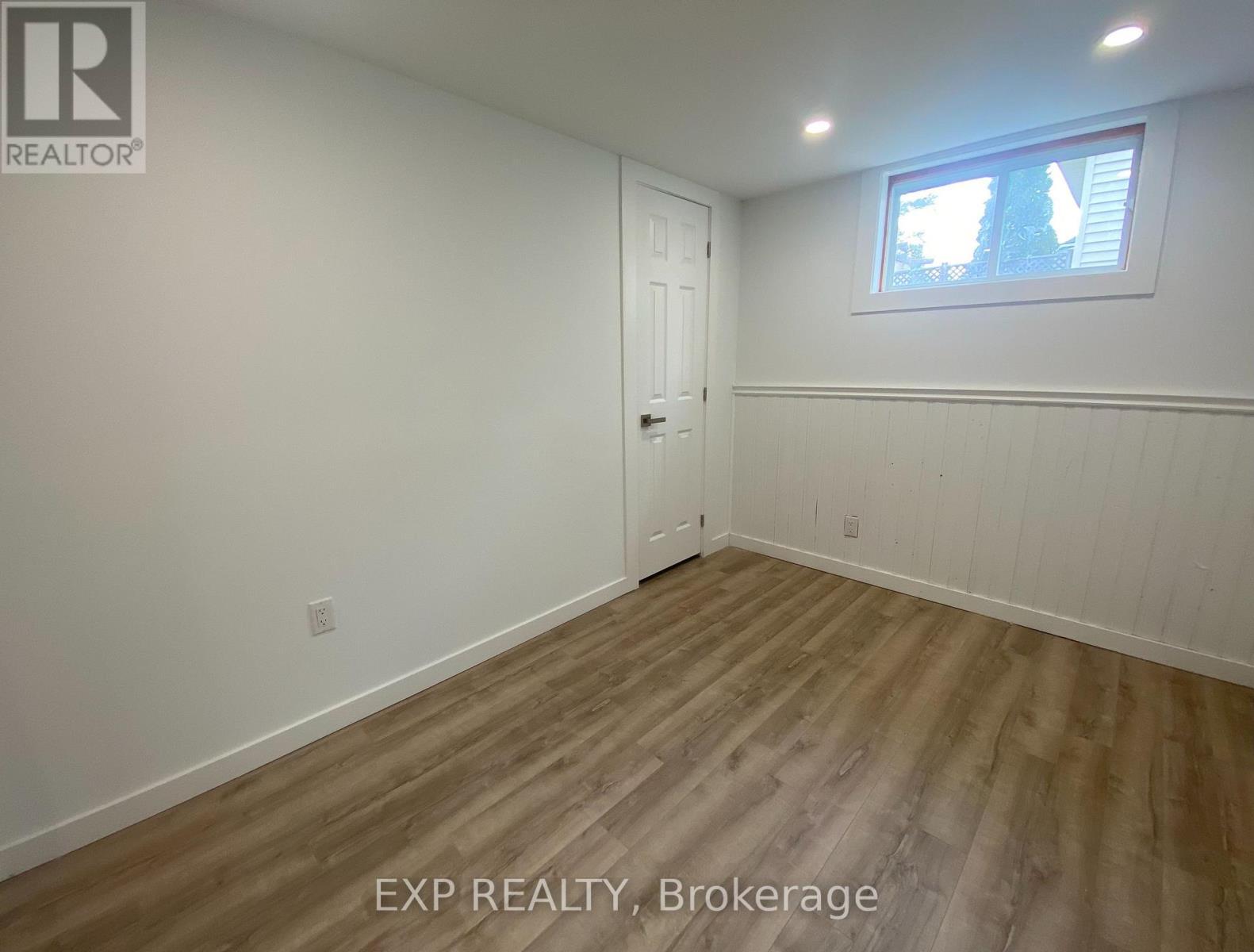 Lower - 90 Commercial Street, Welland (Lincoln/Crowland), ON - Indoor Photo Showing Other Room