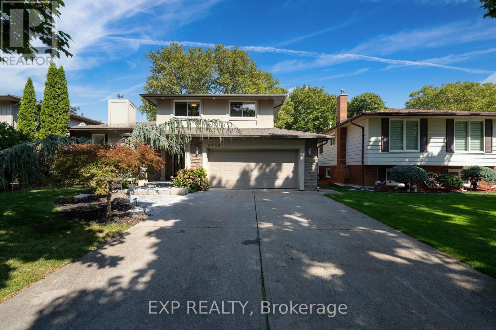 6559 Jupiter Boulevard, Niagara Falls (Stamford), ON - Outdoor With Facade