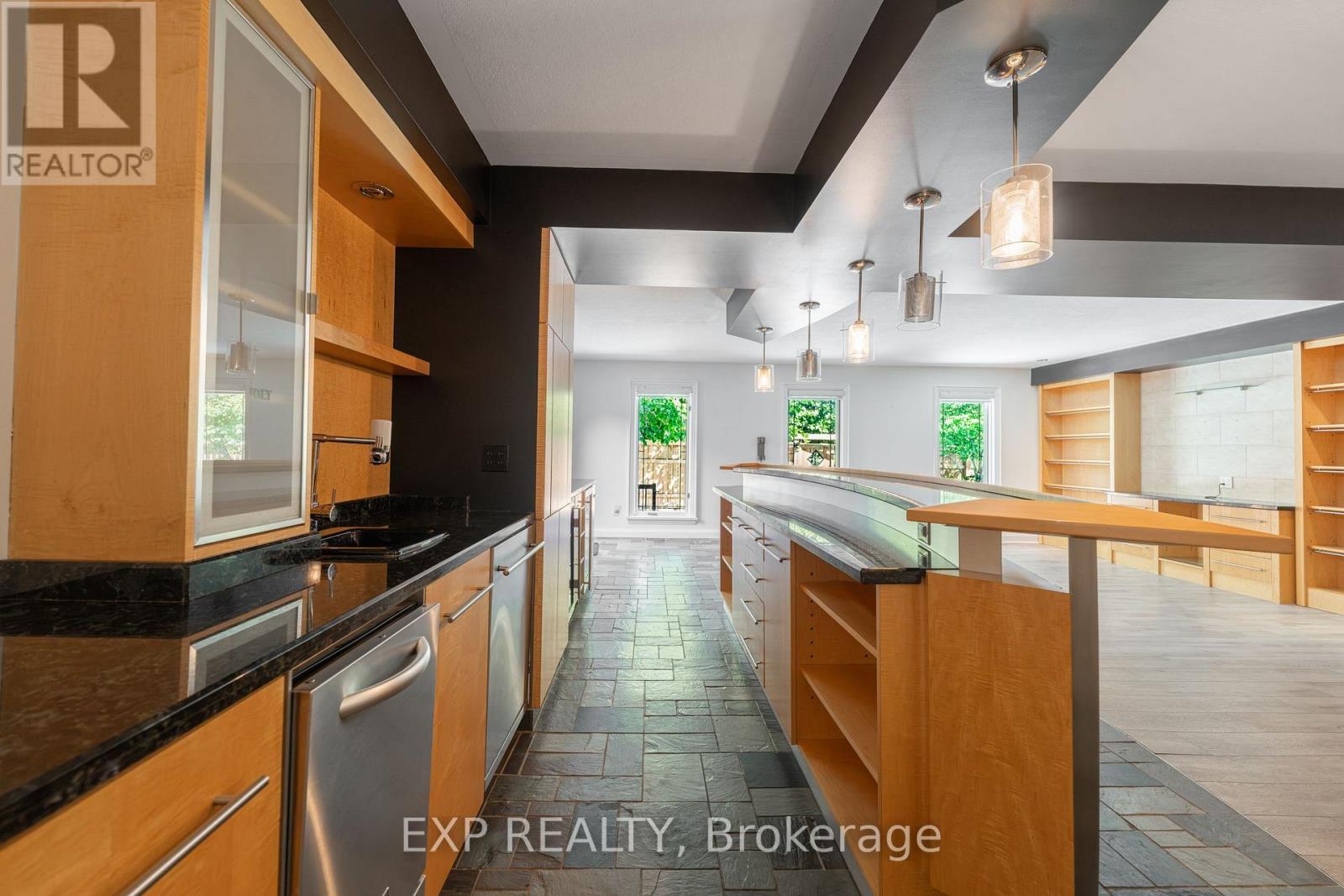 6559 Jupiter Boulevard, Niagara Falls (Stamford), ON - Indoor Photo Showing Kitchen