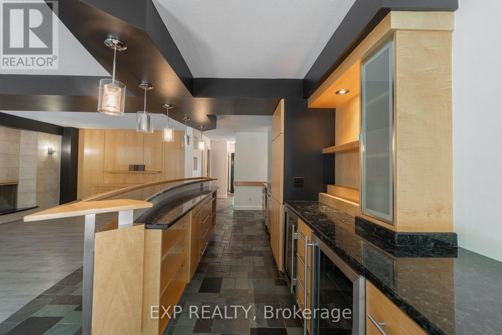 6559 Jupiter Boulevard, Niagara Falls (Stamford), ON - Indoor