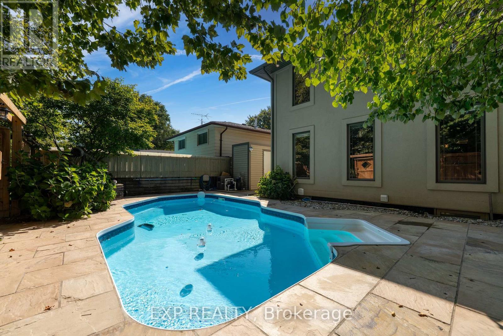 6559 Jupiter Boulevard, Niagara Falls (Stamford), ON - Outdoor With In Ground Pool