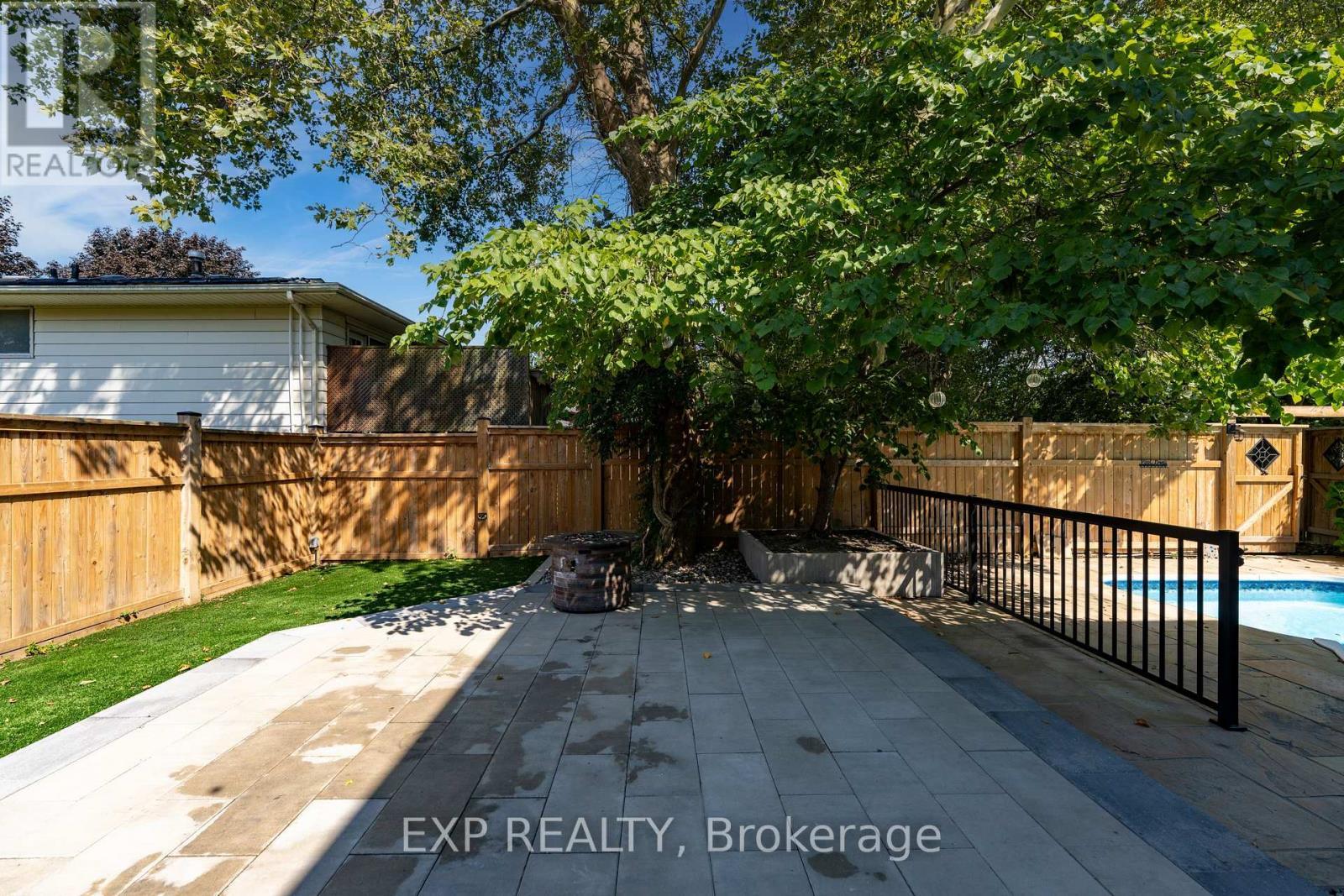 6559 Jupiter Boulevard, Niagara Falls (Stamford), ON - Outdoor