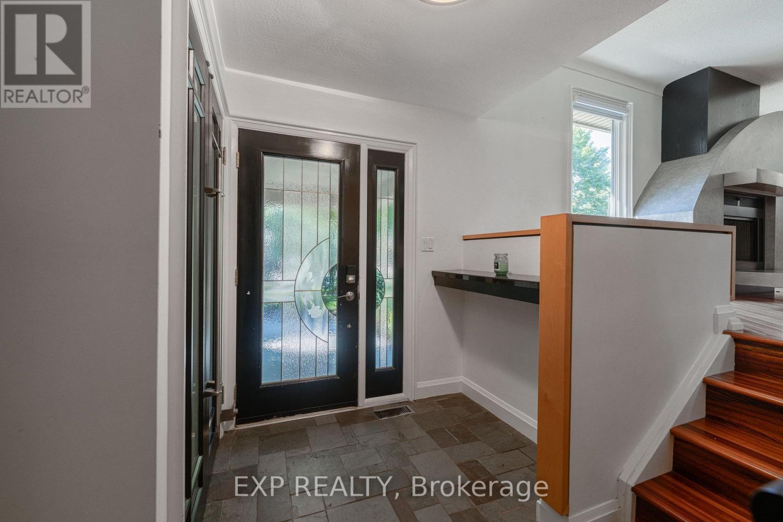 6559 Jupiter Boulevard, Niagara Falls (Stamford), ON - Indoor Photo Showing Other Room