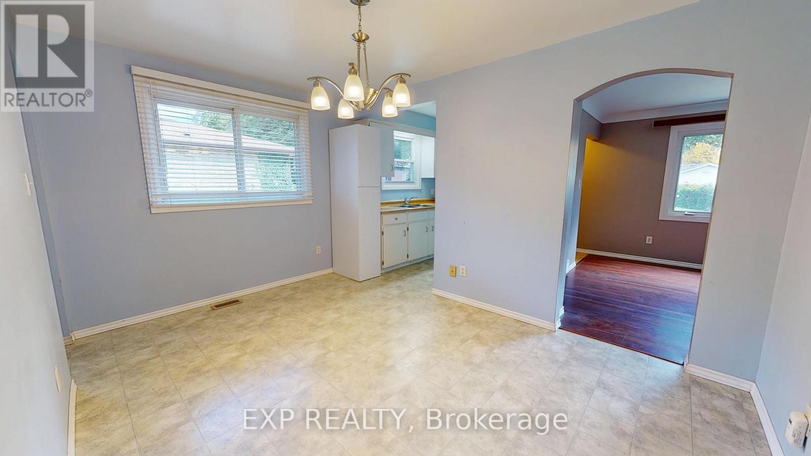 3312 Addison Avenue, Niagara Falls (Church'S Lane), ON - Indoor Photo Showing Other Room