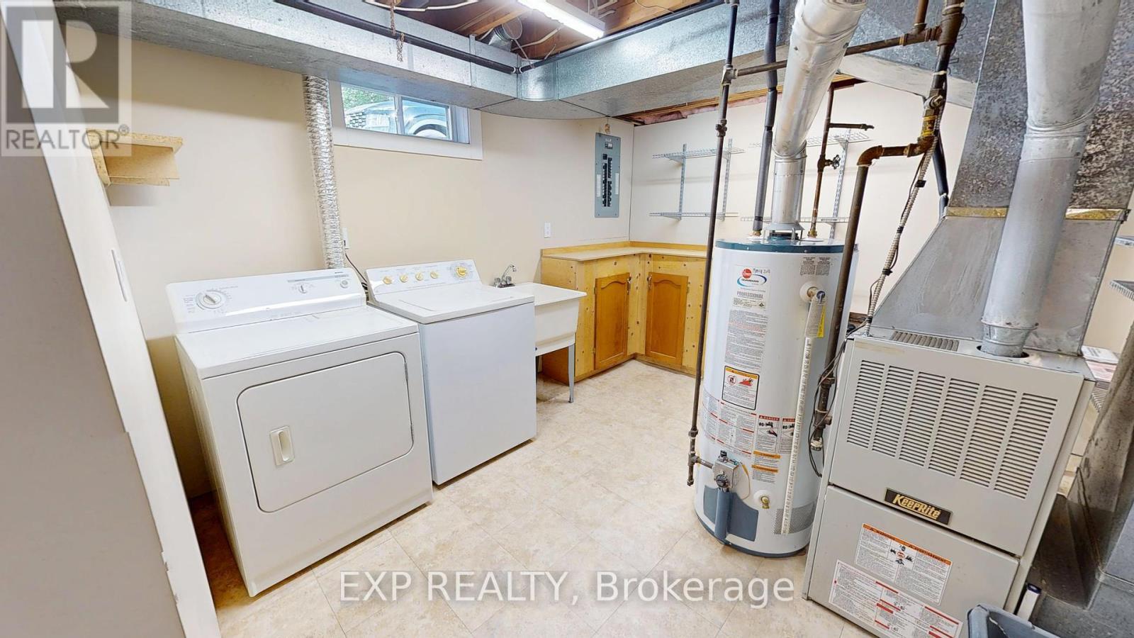 3312 Addison Avenue, Niagara Falls (Church'S Lane), ON - Indoor Photo Showing Laundry Room