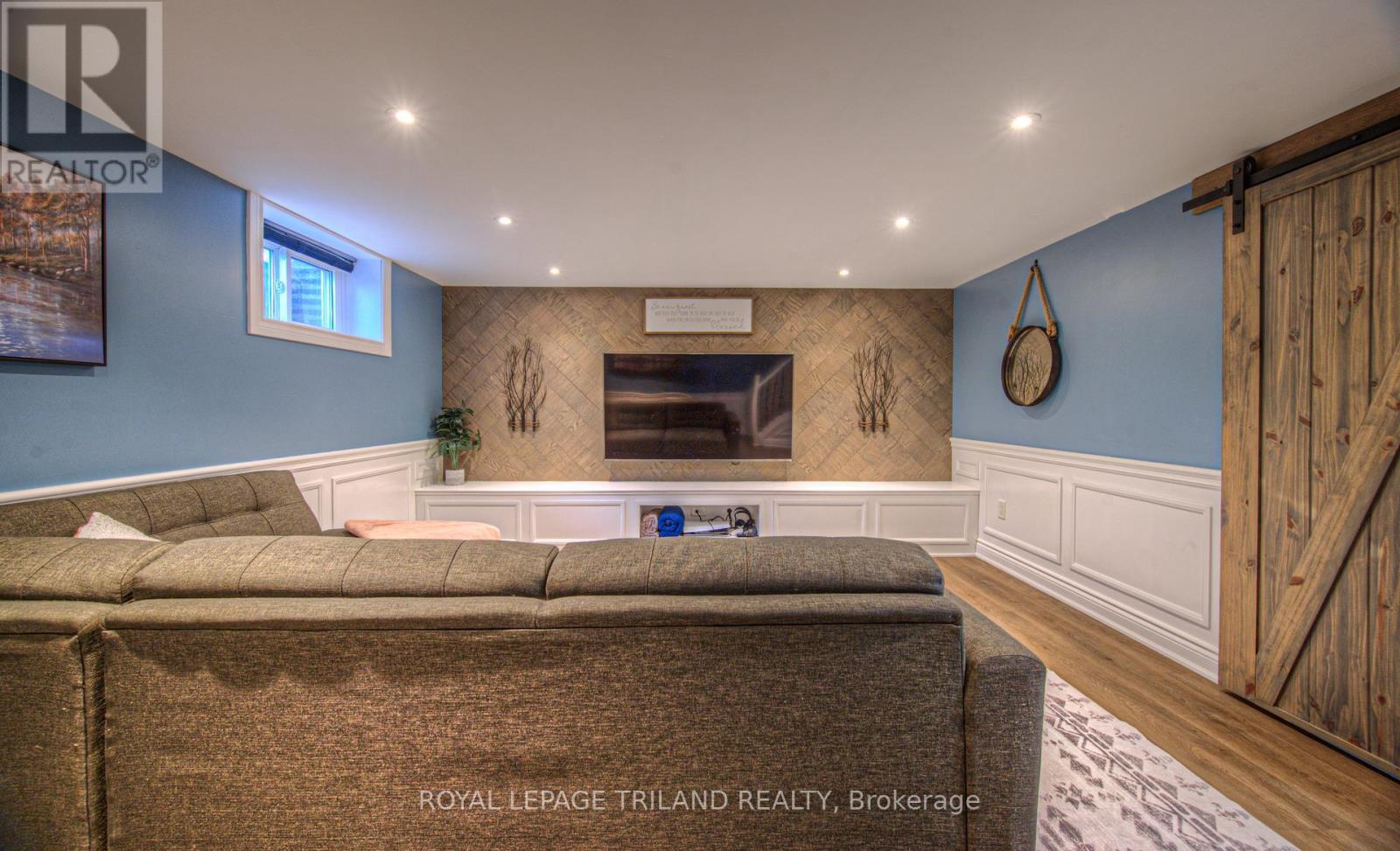 Unit #13 - 2700 Barton Street E, Hamilton (Grayside), ON - Indoor