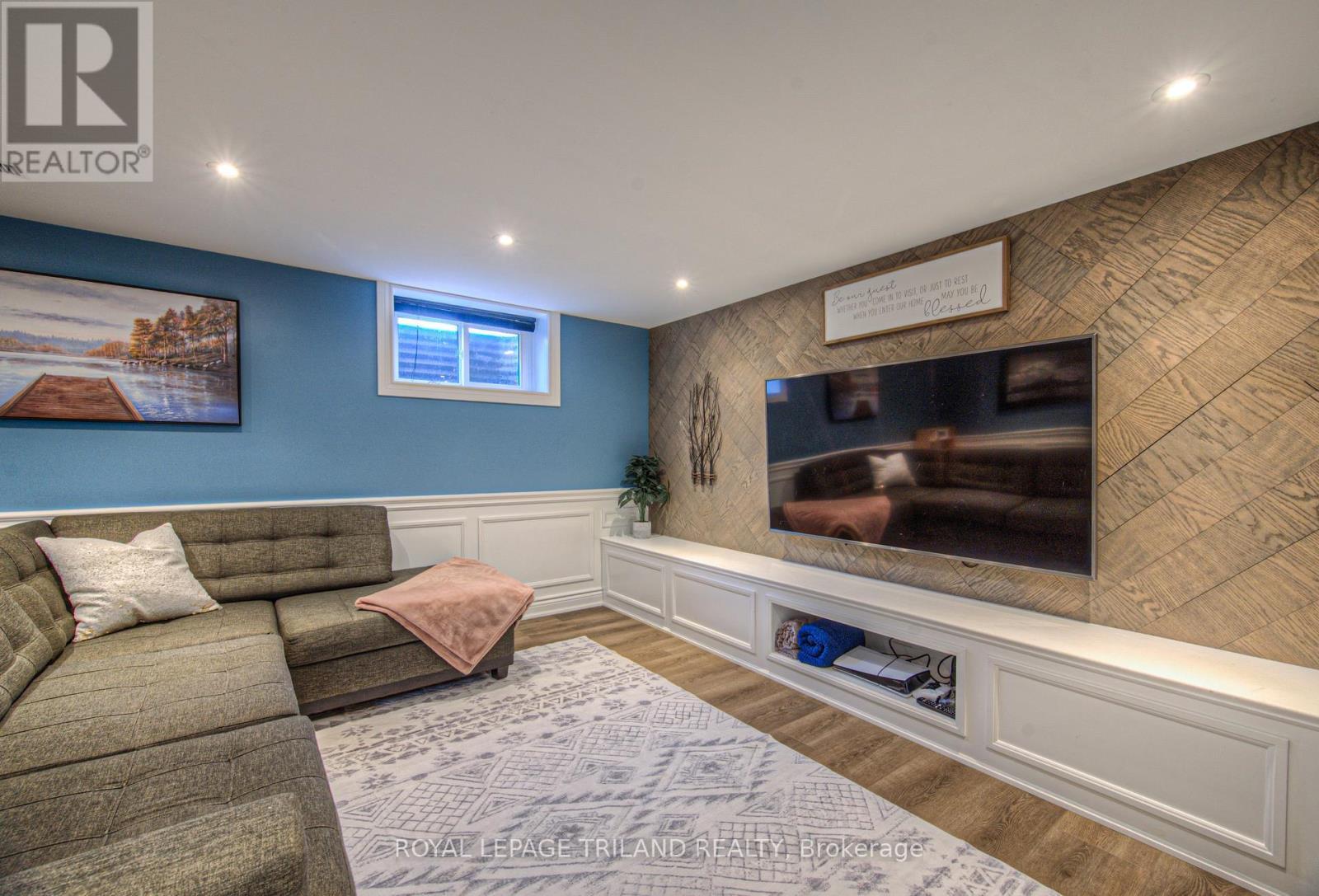 Unit #13 - 2700 Barton Street E, Hamilton (Grayside), ON - Indoor