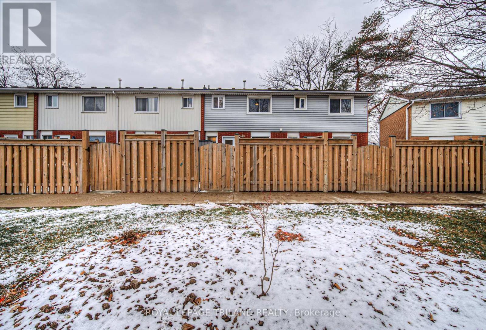 Unit #13 - 2700 Barton Street E, Hamilton (Grayside), ON - Outdoor