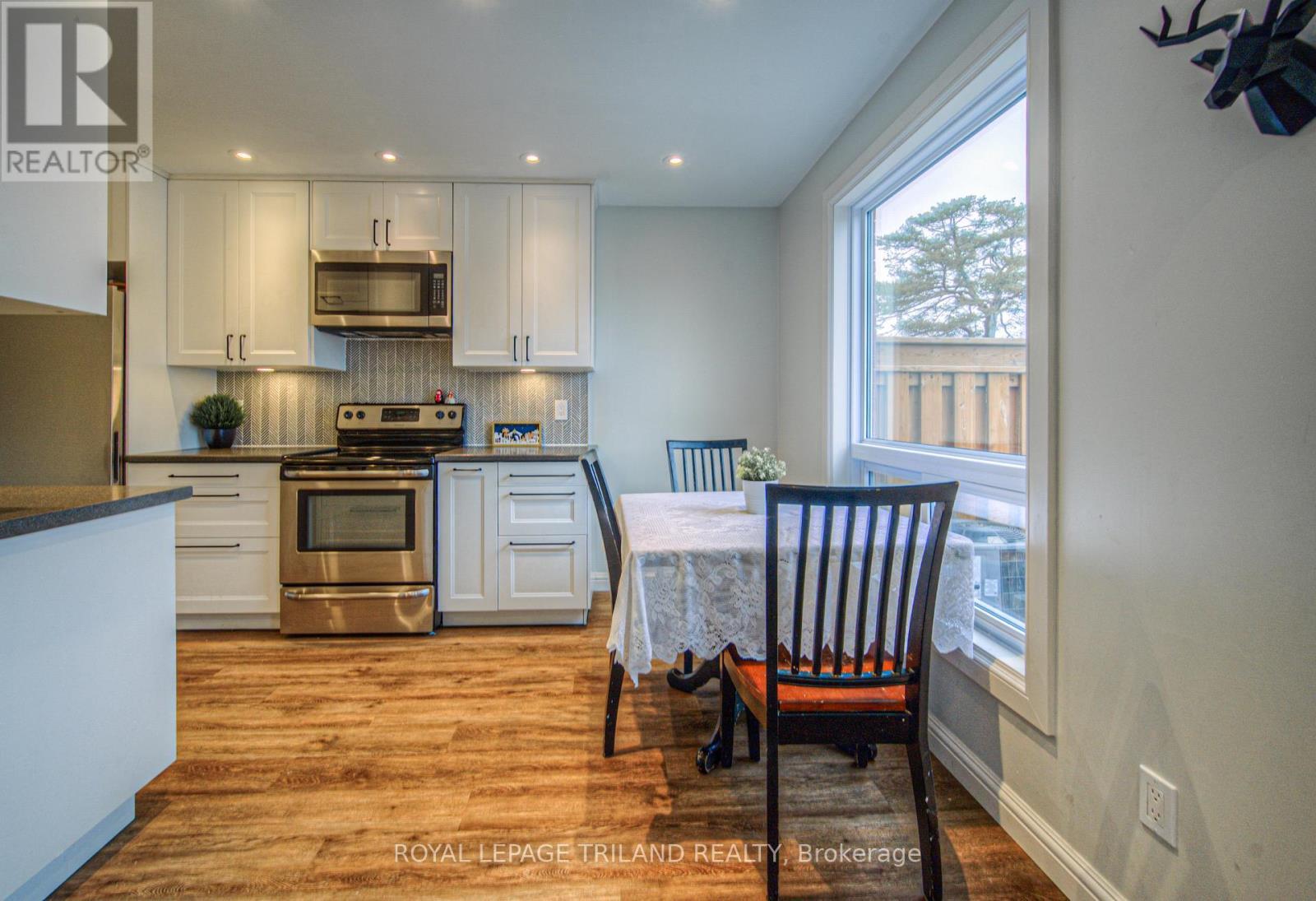 Unit #13 - 2700 Barton Street E, Hamilton (Grayside), ON - Indoor Photo Showing Other Room