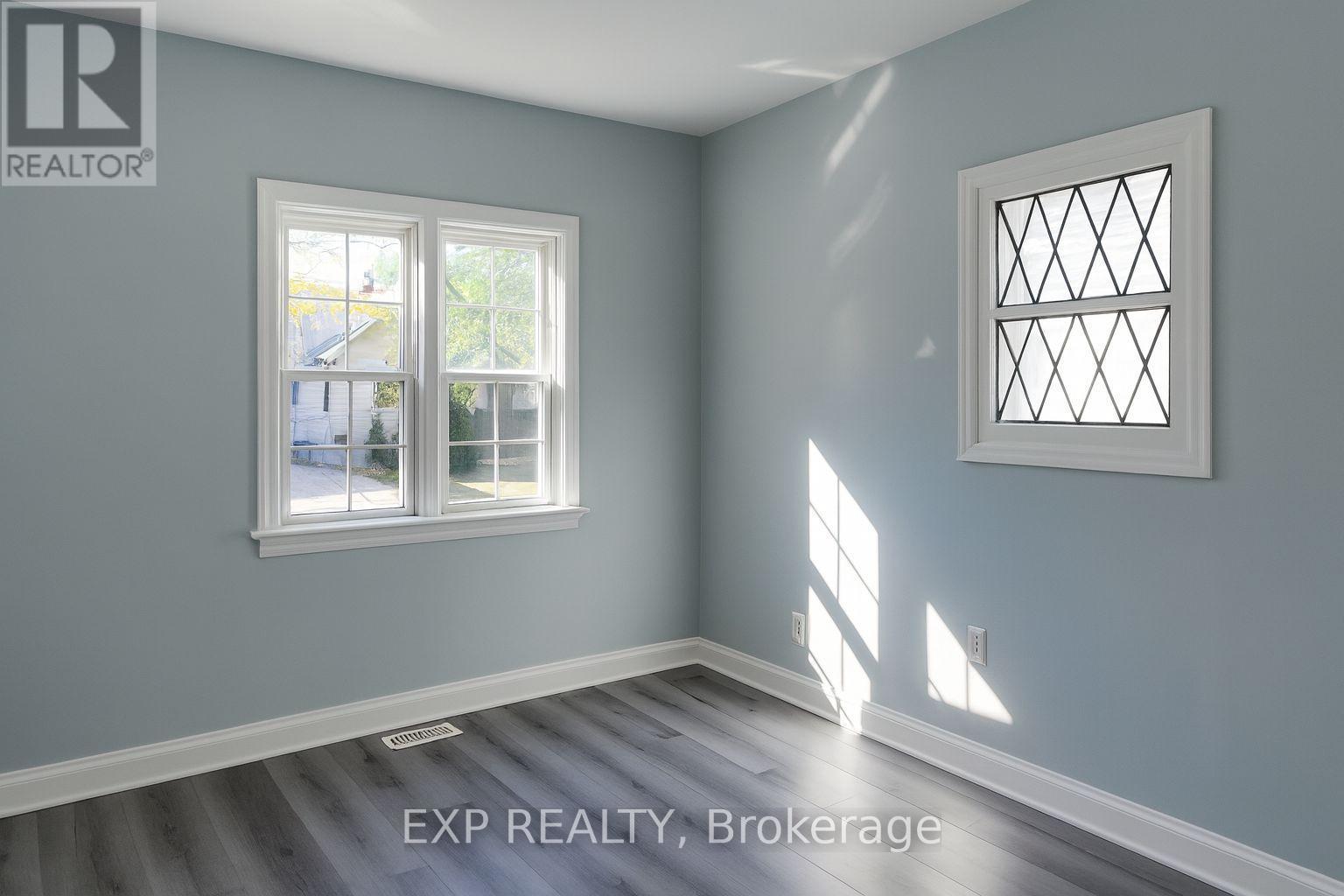 20 Marmora Street, St. Catharines (E. Chester), ON - Indoor Photo Showing Other Room