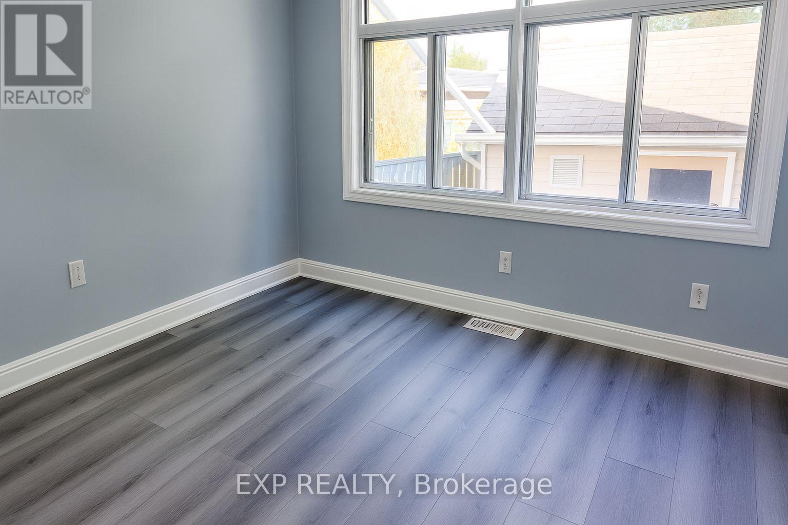 20 Marmora Street, St. Catharines (E. Chester), ON - Indoor Photo Showing Other Room