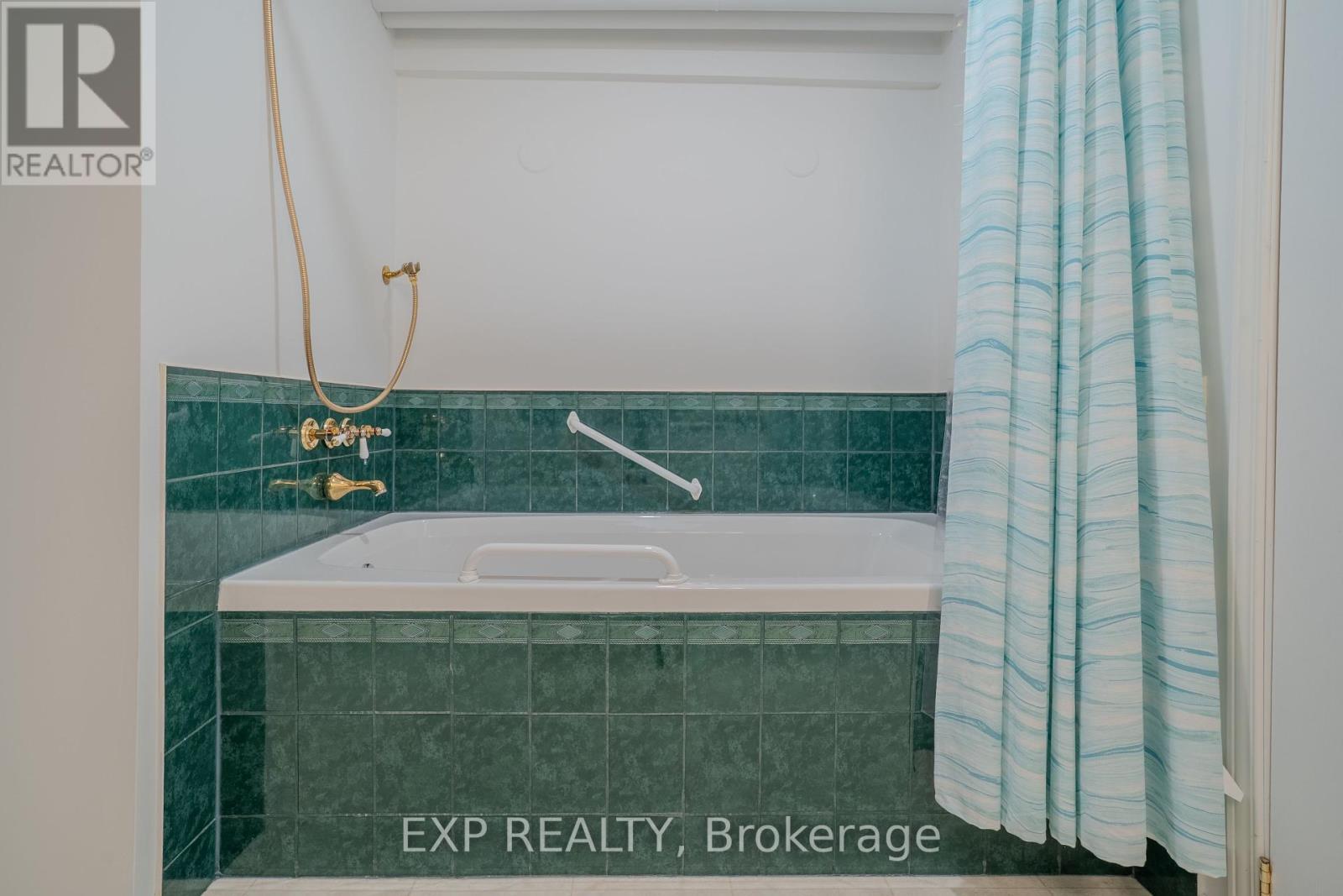 17 - 53 Bunting Road, St. Catharines (Secord Woods), ON - Indoor Photo Showing Bathroom