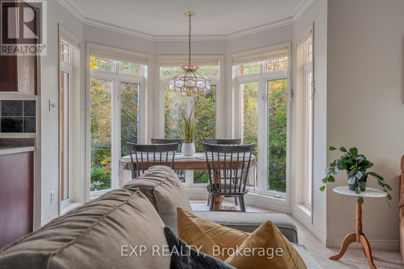 17 - 53 Bunting Road, St. Catharines (Secord Woods), ON - Indoor Photo Showing Dining Room