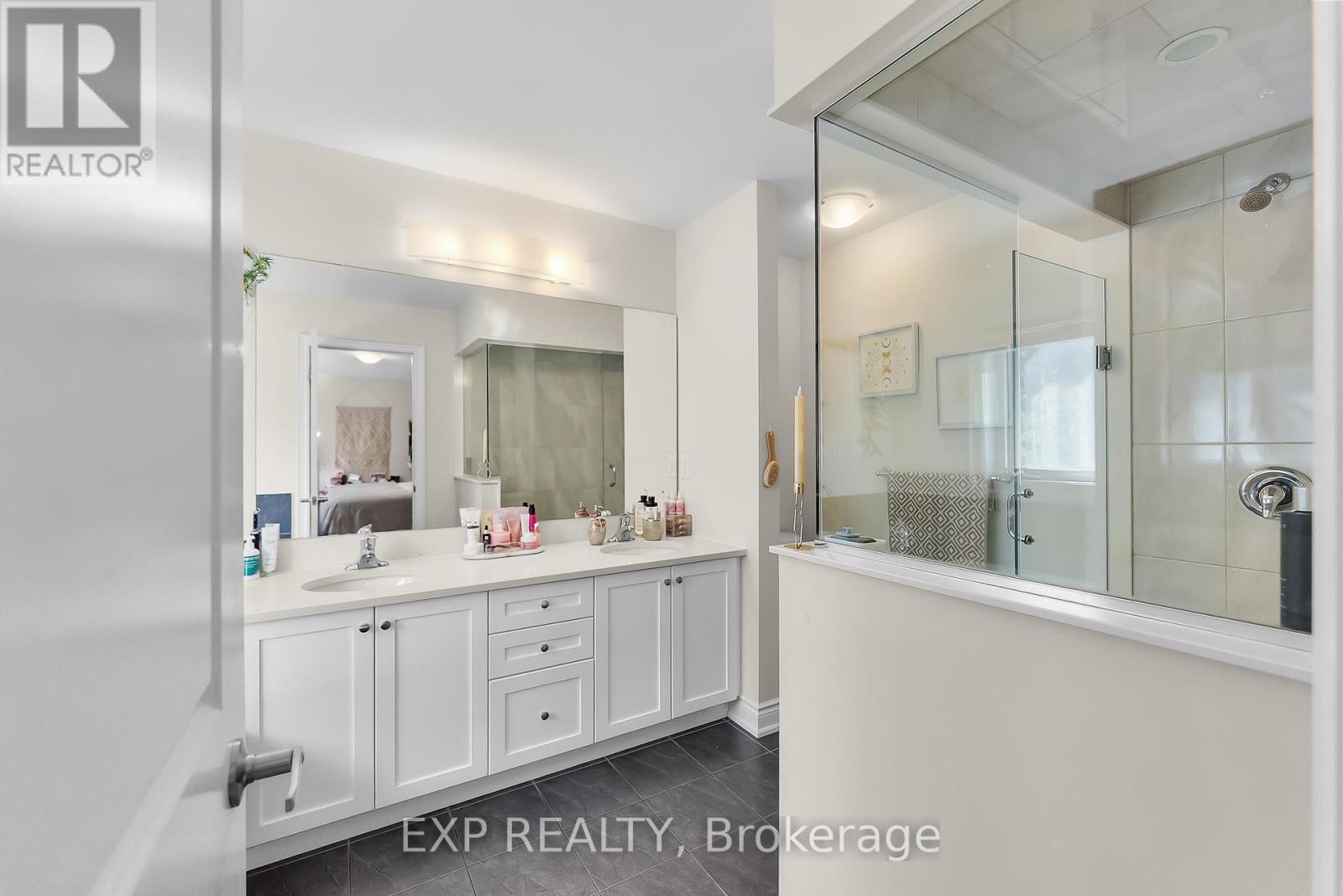 7712 Tupelo Crescent, Niagara Falls (Brown), ON - Indoor Photo Showing Bathroom