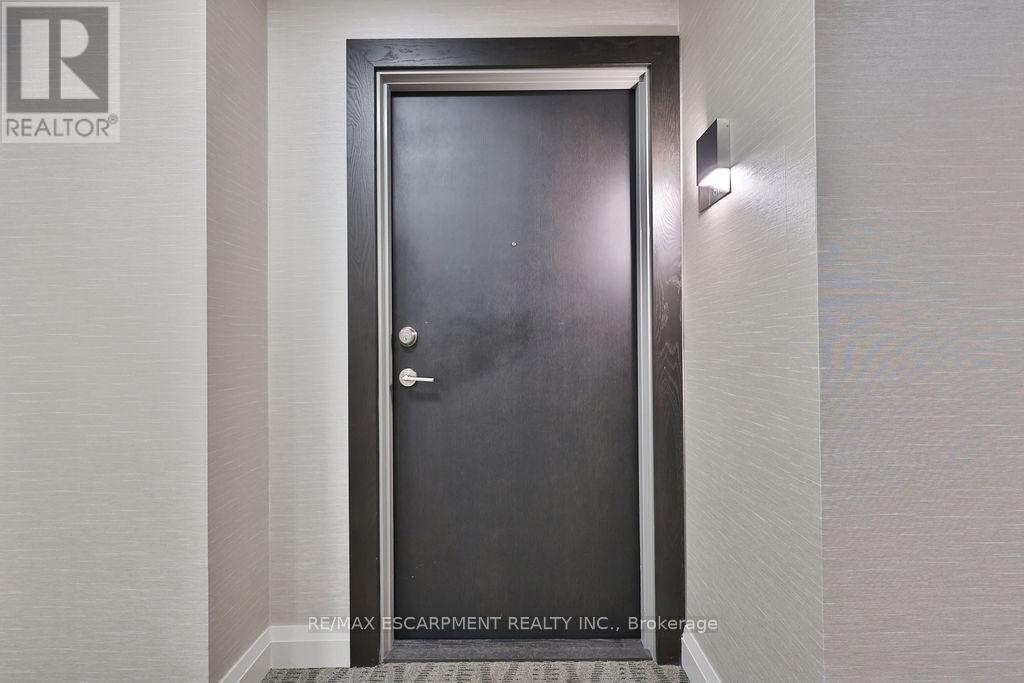 612 - 385 Winston Road, Grimsby, ON - Indoor