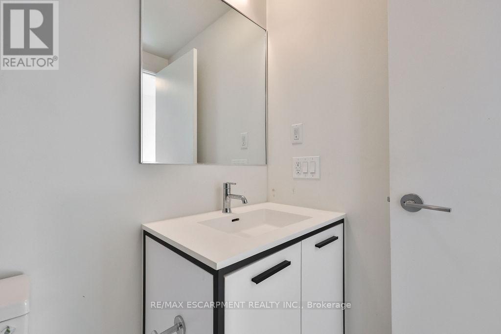 612 - 385 Winston Road, Grimsby, ON - Photo Showing Bathroom