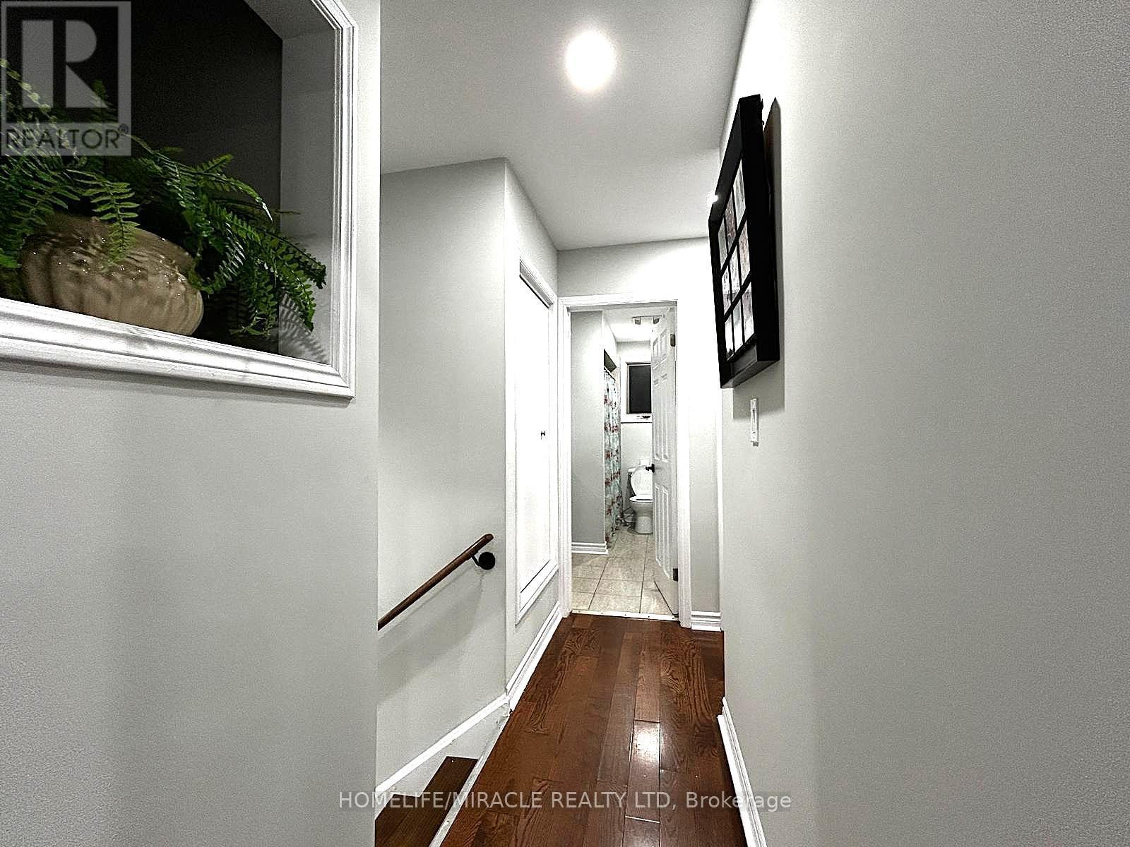 7043 Bonnie Street, Niagara Falls, ON - Indoor Photo Showing Other Room