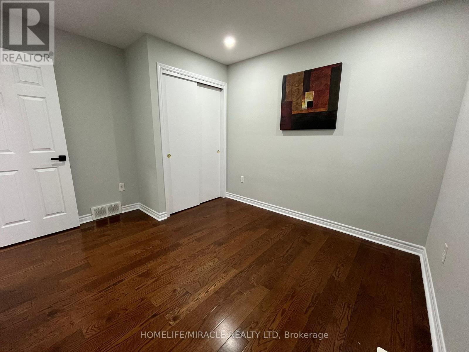7043 Bonnie Street, Niagara Falls, ON - Indoor Photo Showing Other Room