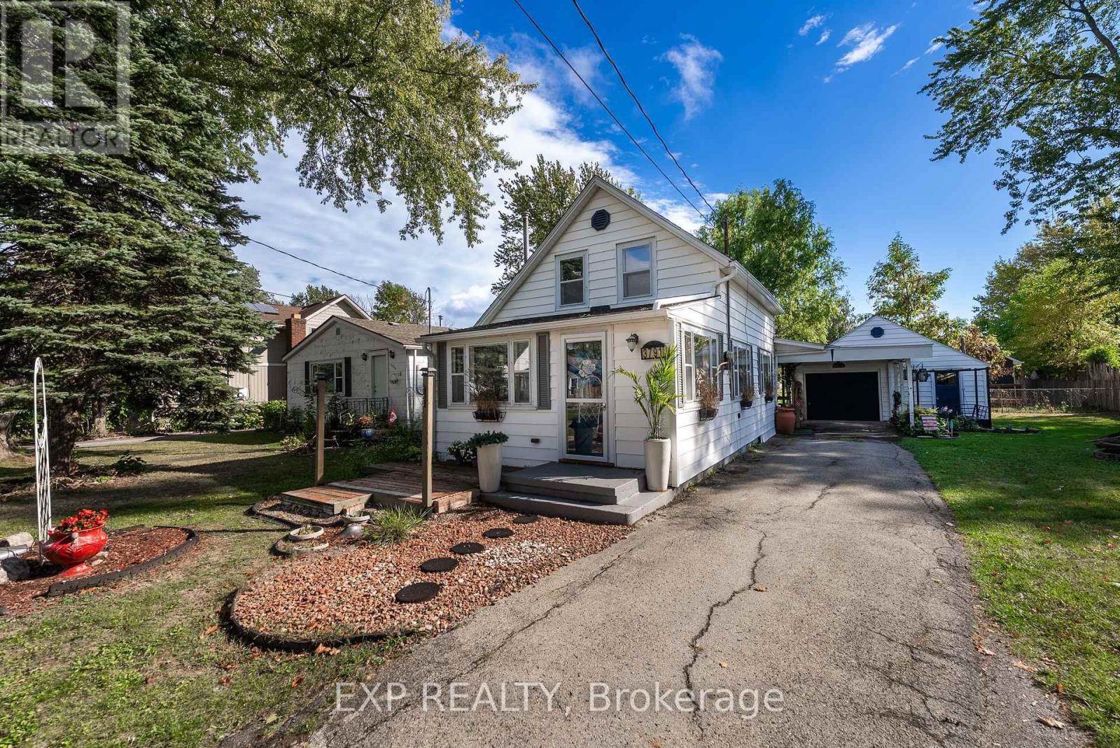 3791 Fairfield Avenue, Fort Erie (Crystal Beach), ON - Outdoor