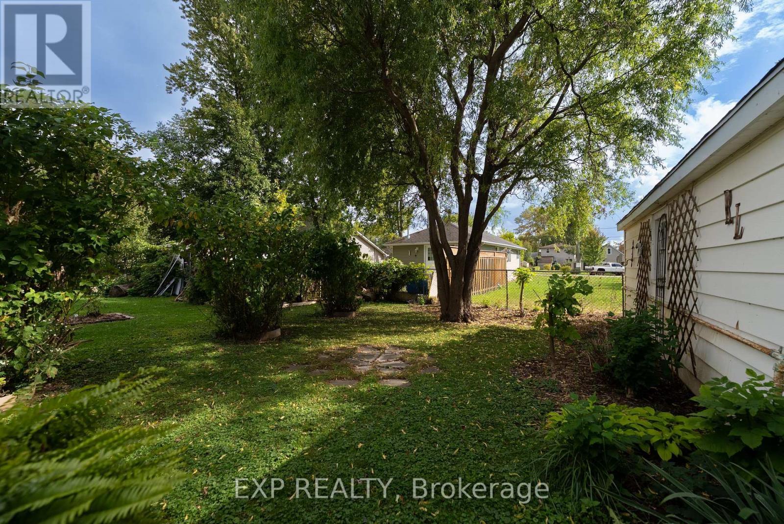 3791 Fairfield Avenue, Fort Erie (Crystal Beach), ON - Outdoor