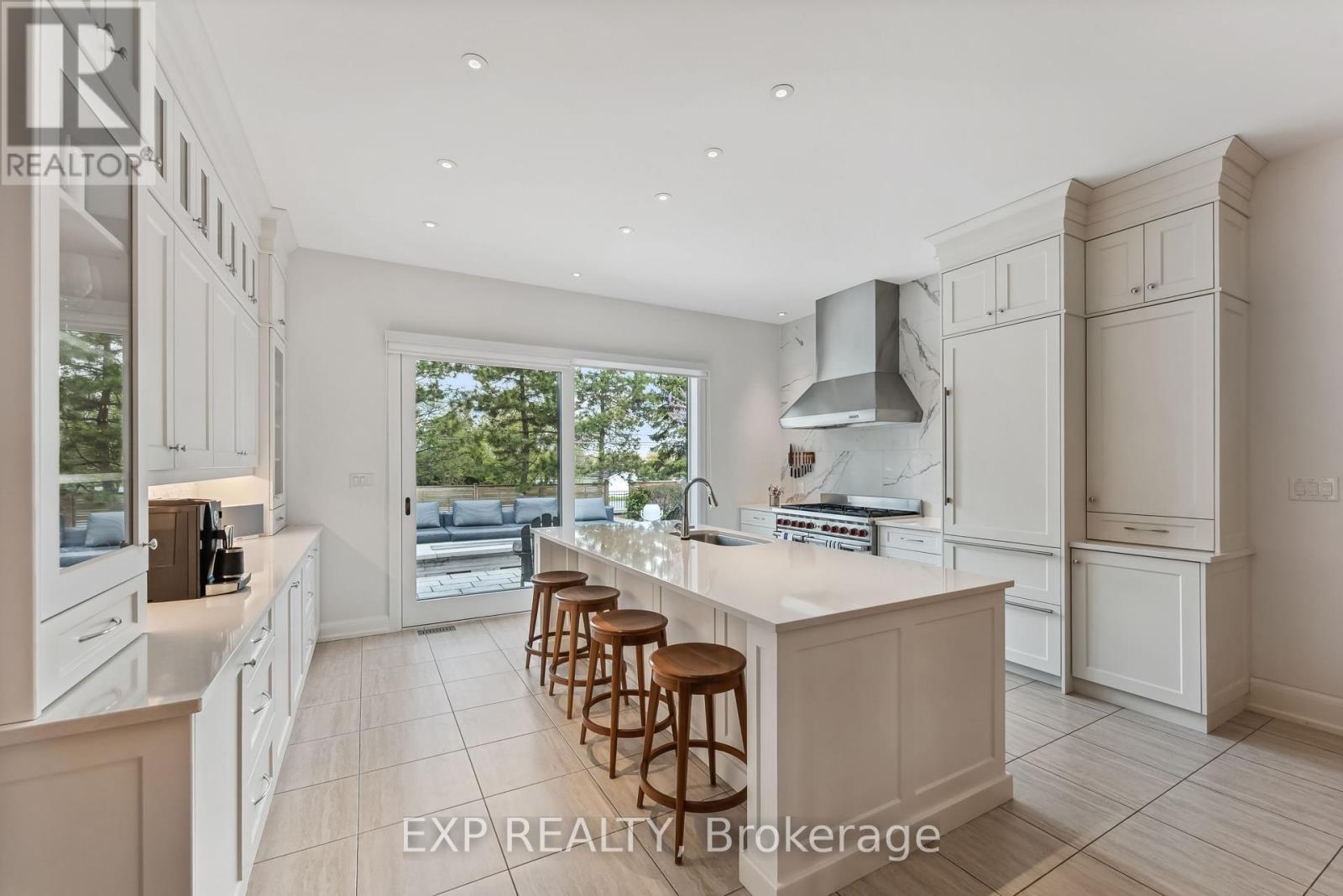 14 Angels Drive, Niagara-On-The-Lake (St. Davids), ON - Indoor Photo Showing Kitchen