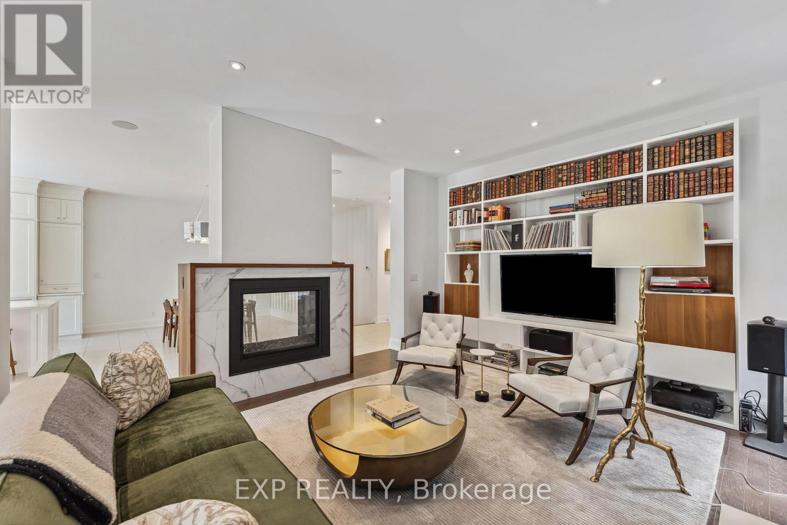 14 Angels Drive, Niagara-On-The-Lake (St. Davids), ON - Indoor Photo Showing Living Room With Fireplace