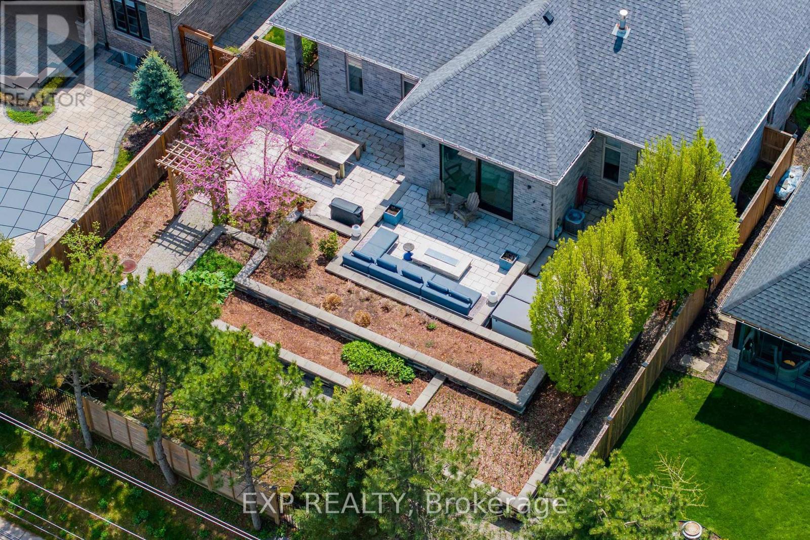 14 Angels Drive, Niagara-On-The-Lake (St. Davids), ON - Outdoor