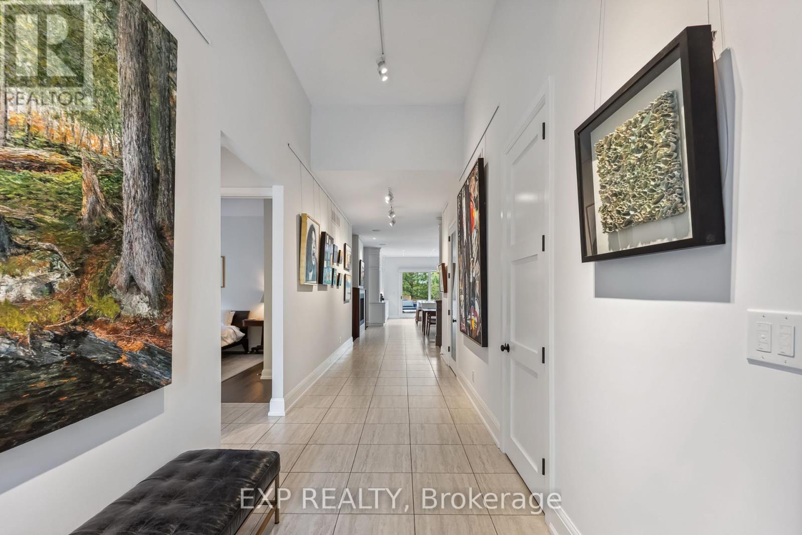 14 Angels Drive, Niagara-On-The-Lake (St. Davids), ON - Indoor Photo Showing Other Room