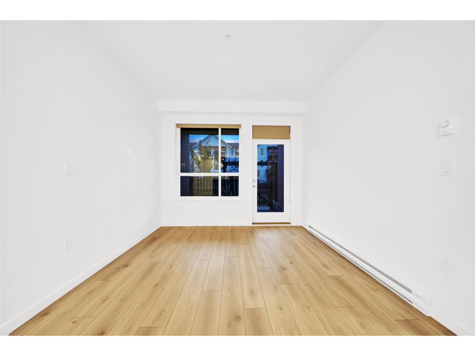 109 7936 206 Street, Langley, BC - Indoor