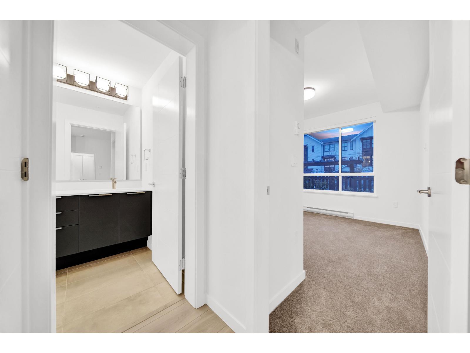 109 7936 206 Street, Langley, BC - Indoor Photo Showing Other Room