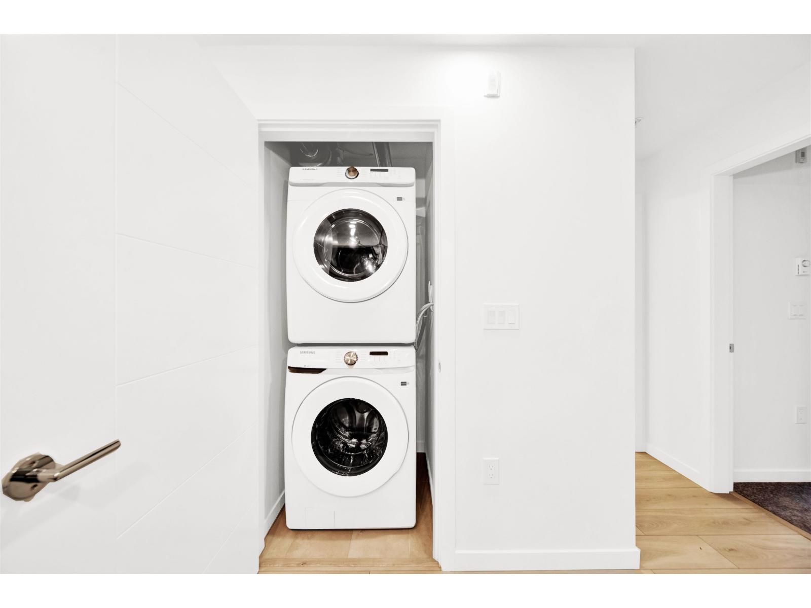 109 7936 206 Street, Langley, BC - Indoor Photo Showing Laundry Room