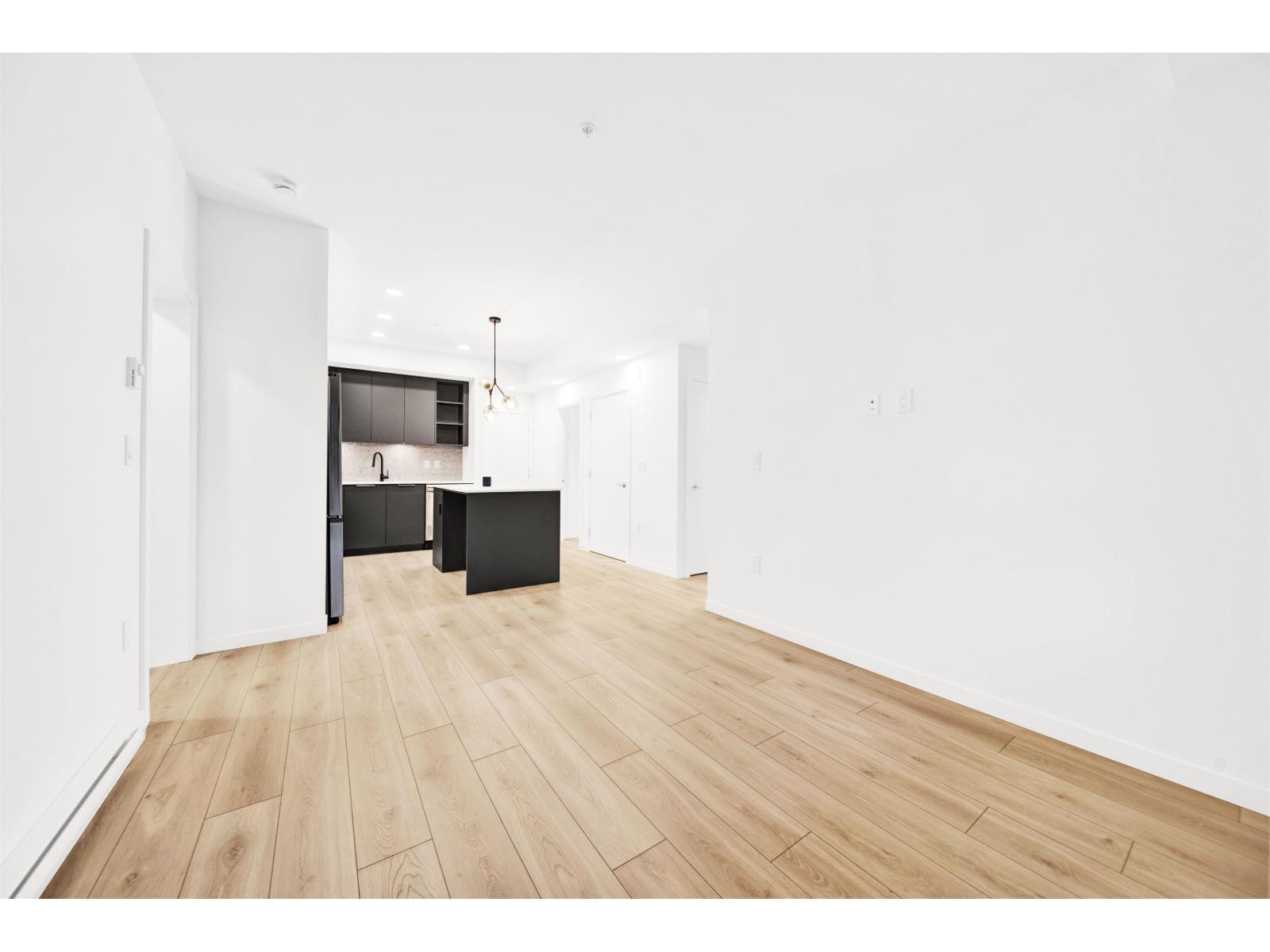 109 7936 206 Street, Langley, BC - Indoor