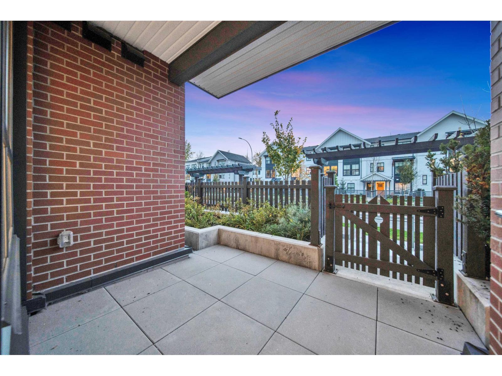 109 7936 206 Street, Langley, BC - Outdoor With Exterior