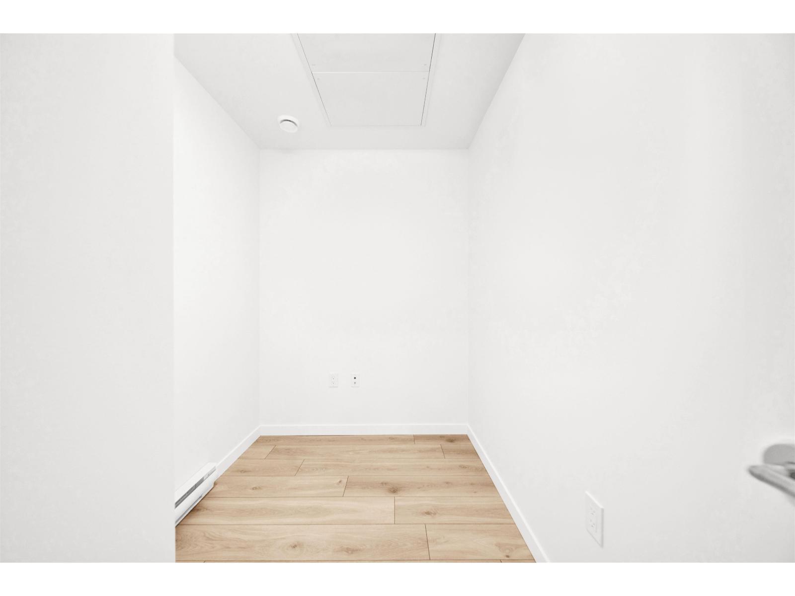 109 7936 206 Street, Langley, BC - Indoor Photo Showing Other Room