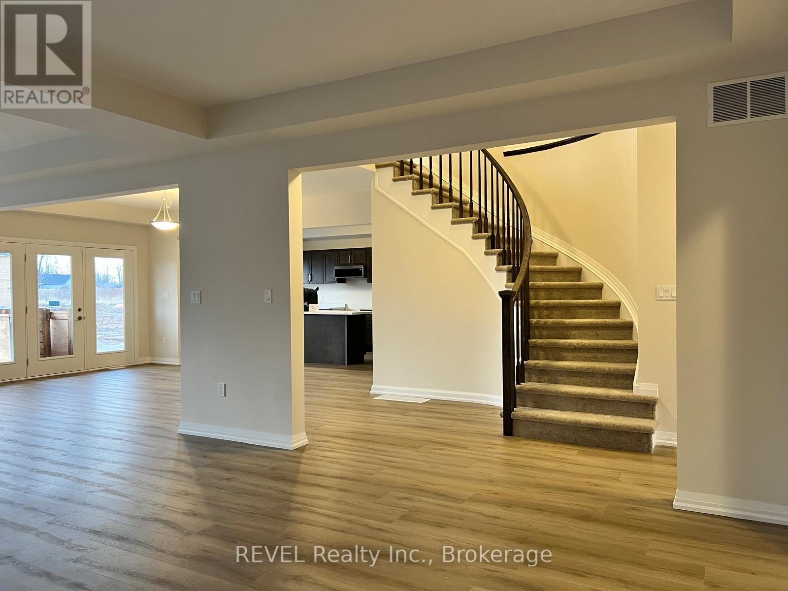 1013 Kraft Road N, Fort Erie (Crescent Park), ON - Indoor Photo Showing Other Room