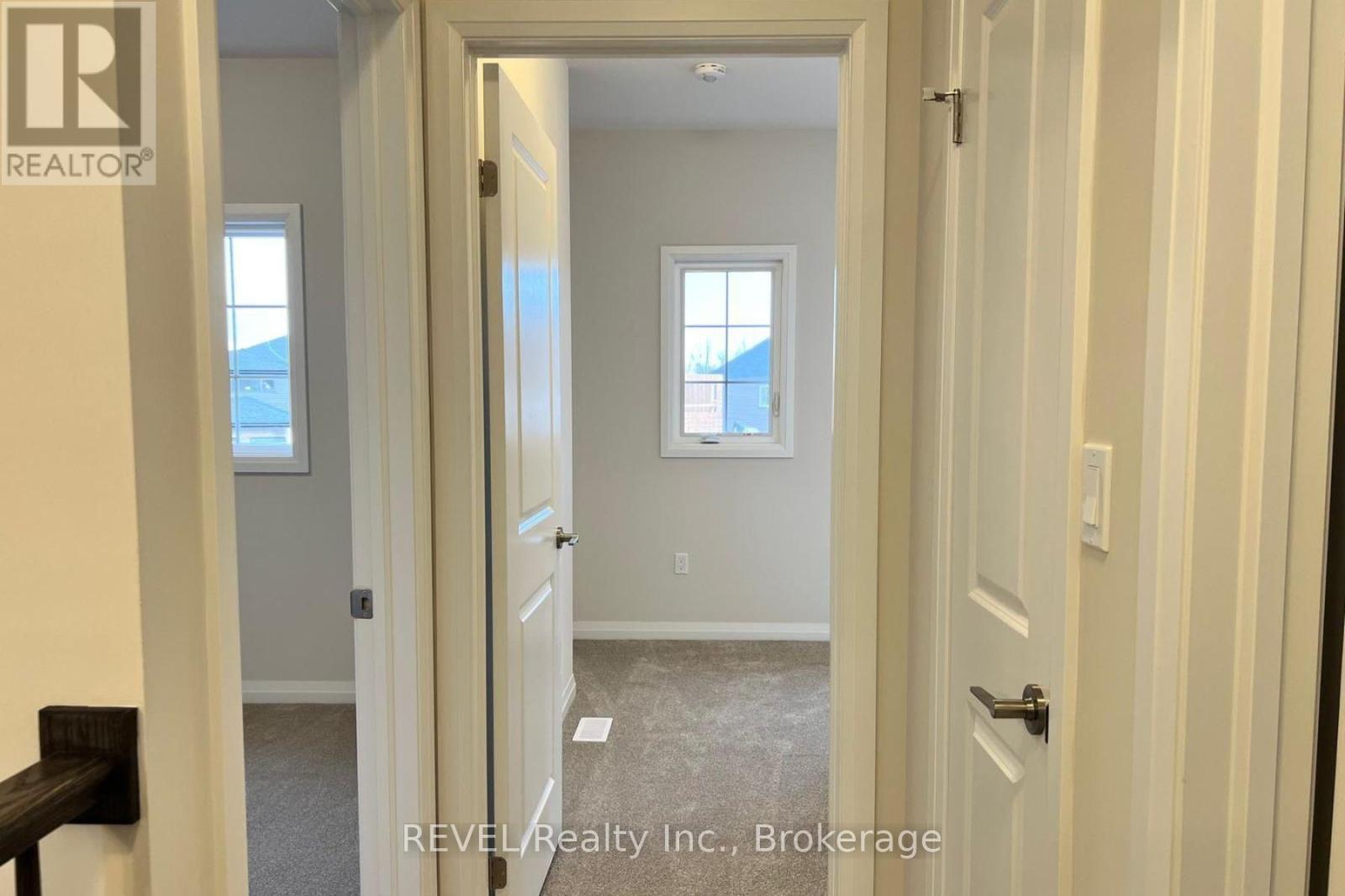 1013 Kraft Road N, Fort Erie (Crescent Park), ON - Indoor Photo Showing Other Room