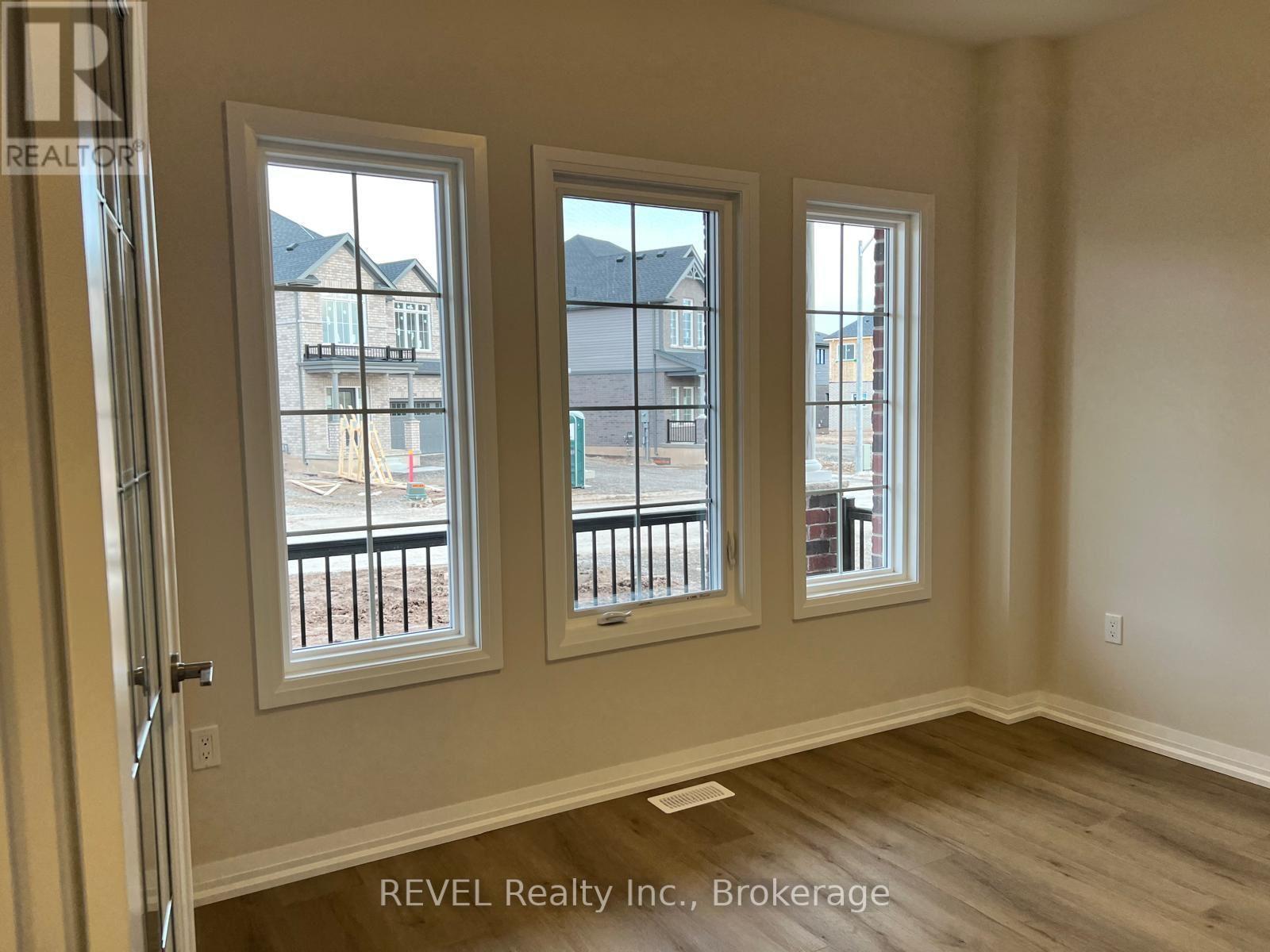 1013 Kraft Road N, Fort Erie (Crescent Park), ON - Indoor Photo Showing Other Room