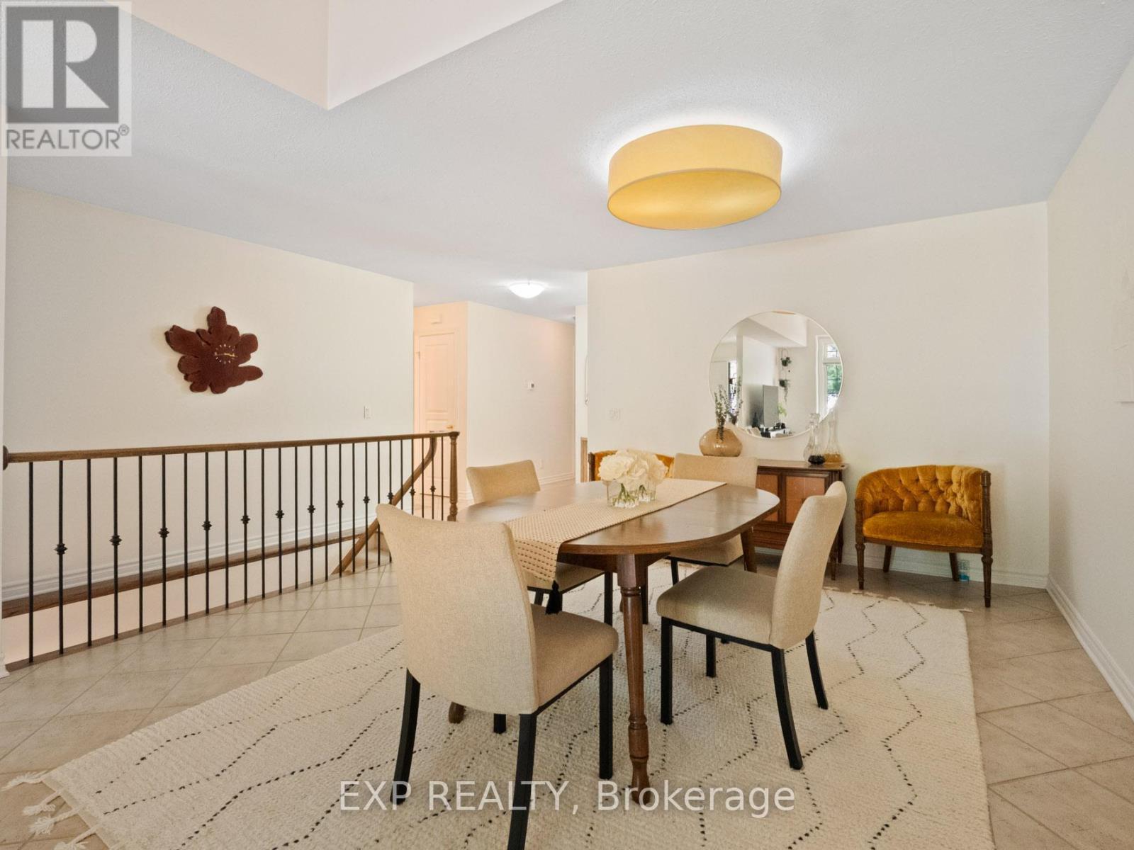 23 - 3241 Montrose Road, Niagara Falls (Mt. Carmel), ON - Indoor Photo Showing Dining Room