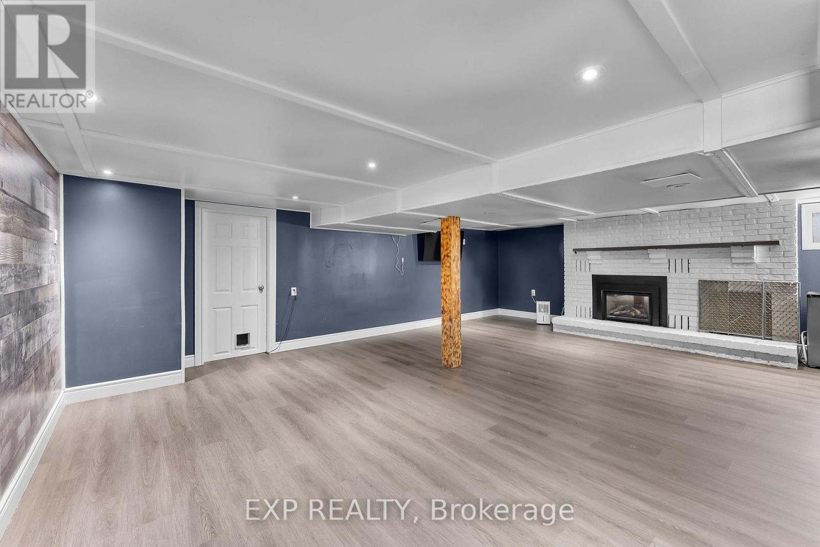 2 Homewood Avenue, Port Colborne (Sugarloaf), ON - Indoor Photo Showing Other Room