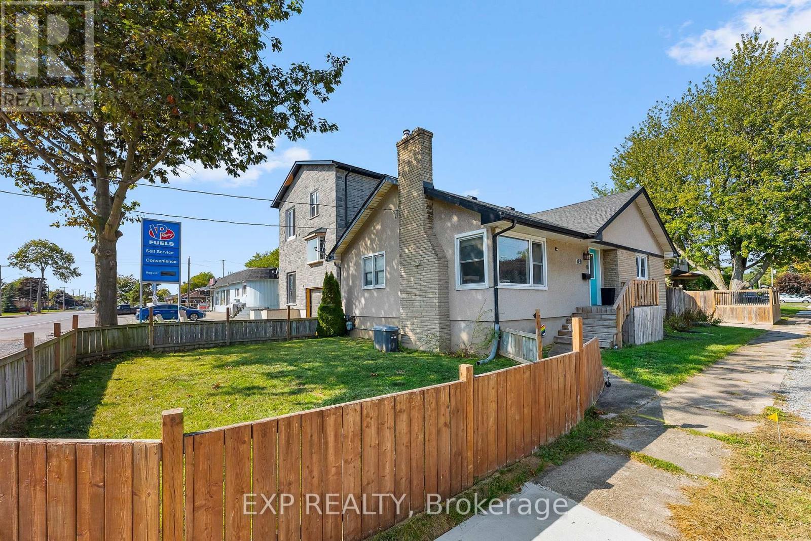 2 Homewood Avenue, Port Colborne (Sugarloaf), ON - Outdoor