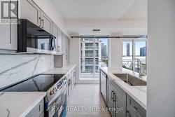 1003 - 2119 LAKESHORE BOULEVARD W Toronto (Mimico), ON M8V 7A1