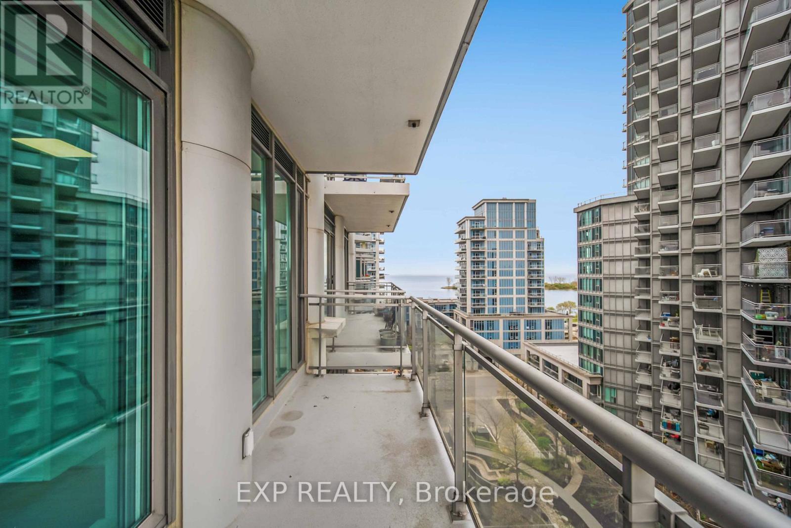 1003 - 2119 Lakeshore Boulevard W, Toronto (Mimico), ON - Outdoor