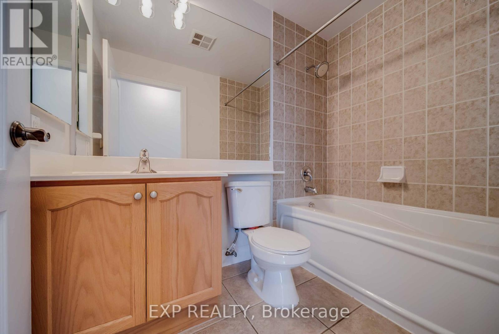 1003 - 2119 Lakeshore Boulevard W, Toronto (Mimico), ON - Indoor Photo Showing Bathroom