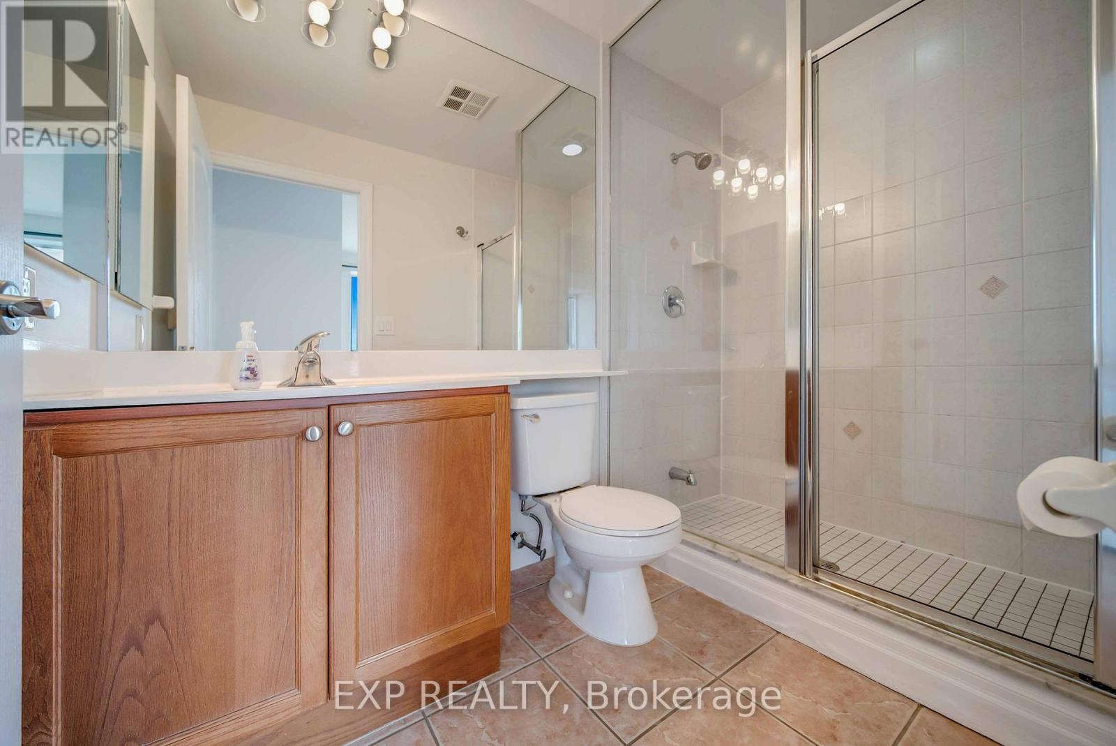 1003 - 2119 Lakeshore Boulevard W, Toronto (Mimico), ON - Indoor Photo Showing Bathroom